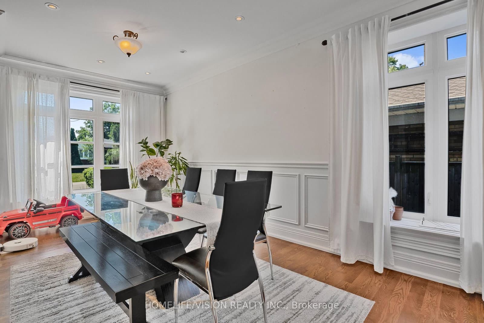 80 North Heights Road thumbnail 36