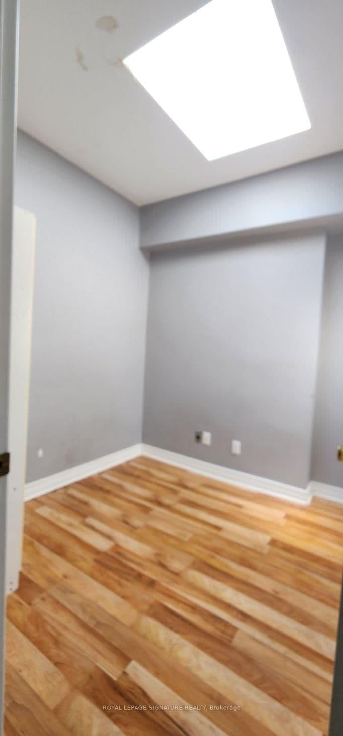 1285A St. Clair Avenue thumbnail 10