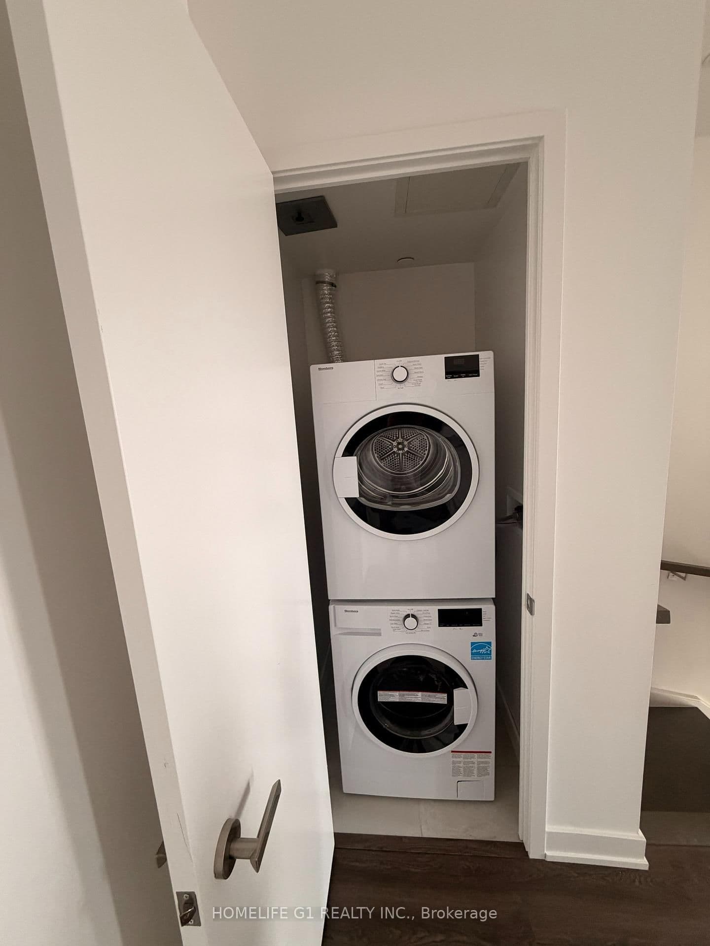 448 Burnhamthorpe Road W, Unit TH2 thumbnail 6