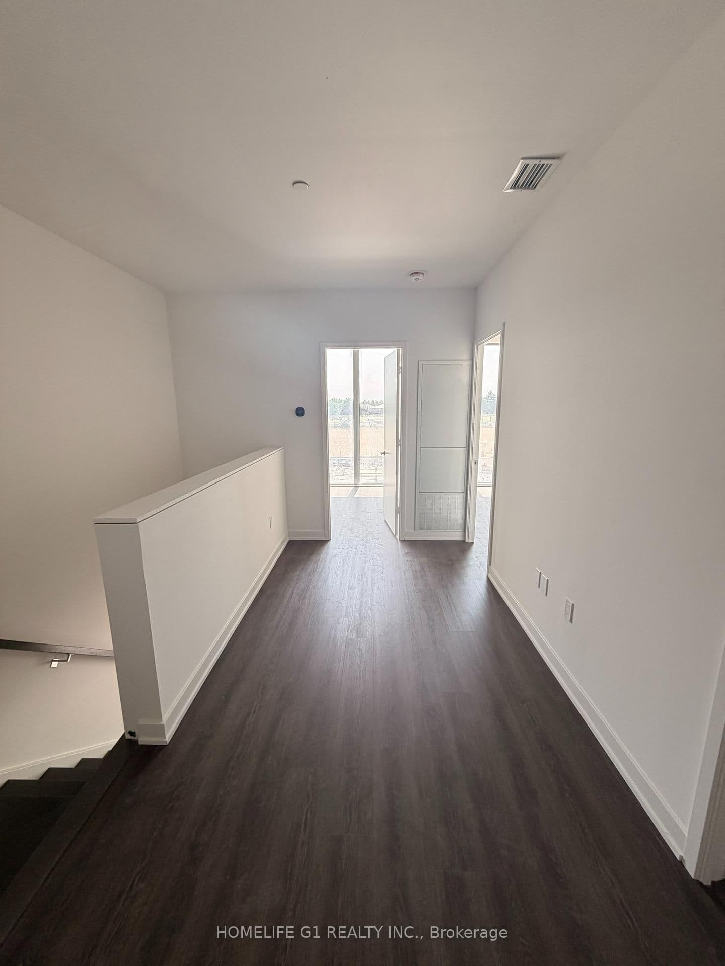 448 Burnhamthorpe Road W, Unit TH2 thumbnail 7