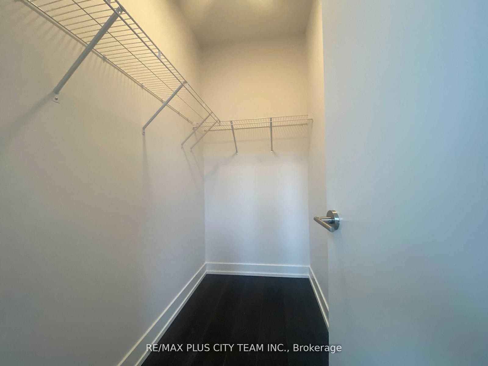 215 Veterans Drive S, Unit 103 thumbnail 8