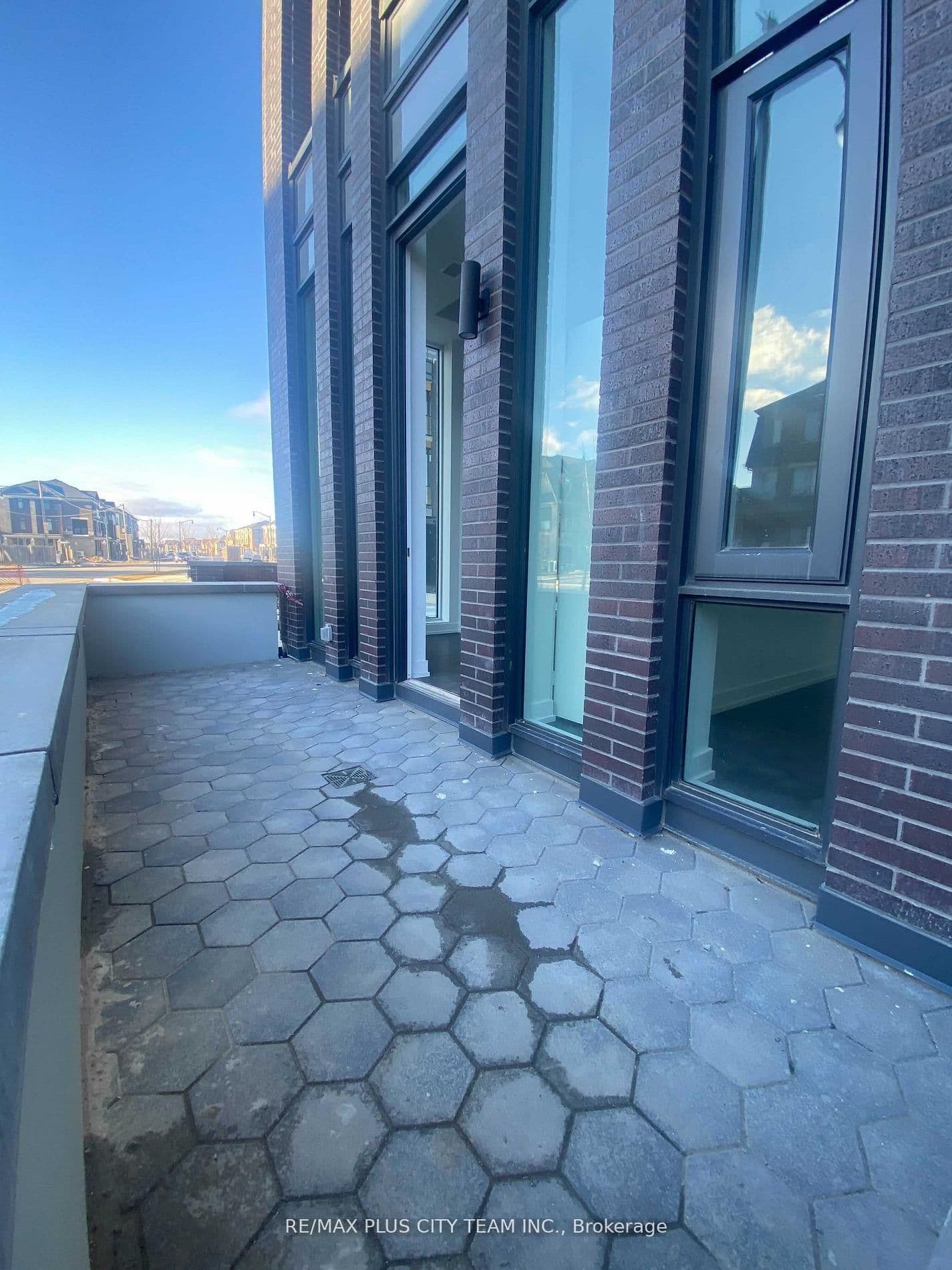 215 Veterans Drive S, Unit 103 thumbnail 9