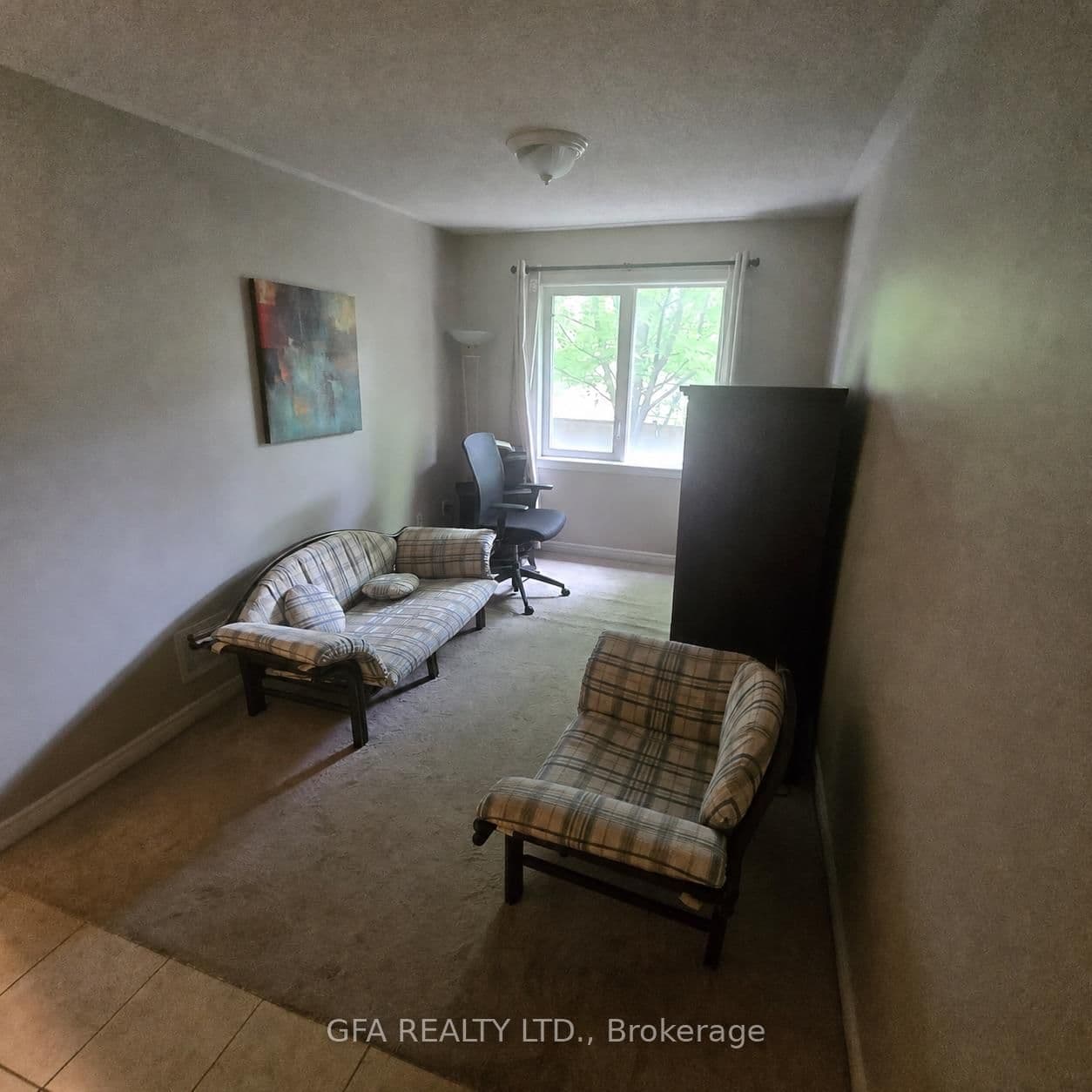 2600 GLENGARRY Road, Unit 9 thumbnail 3