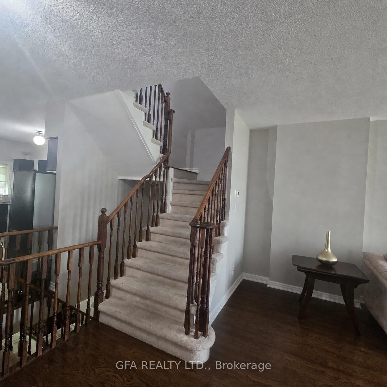 2600 GLENGARRY Road, Unit 9 thumbnail 4
