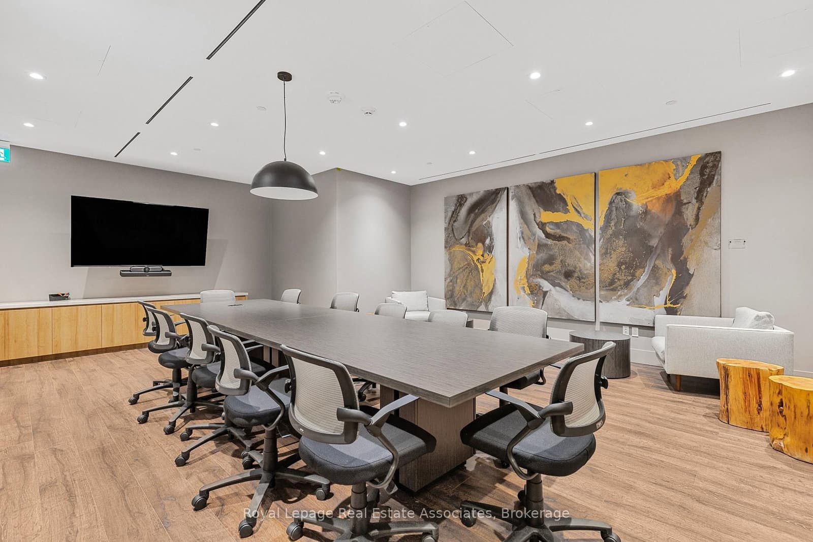 21 Park Street E, Unit 805 thumbnail 23