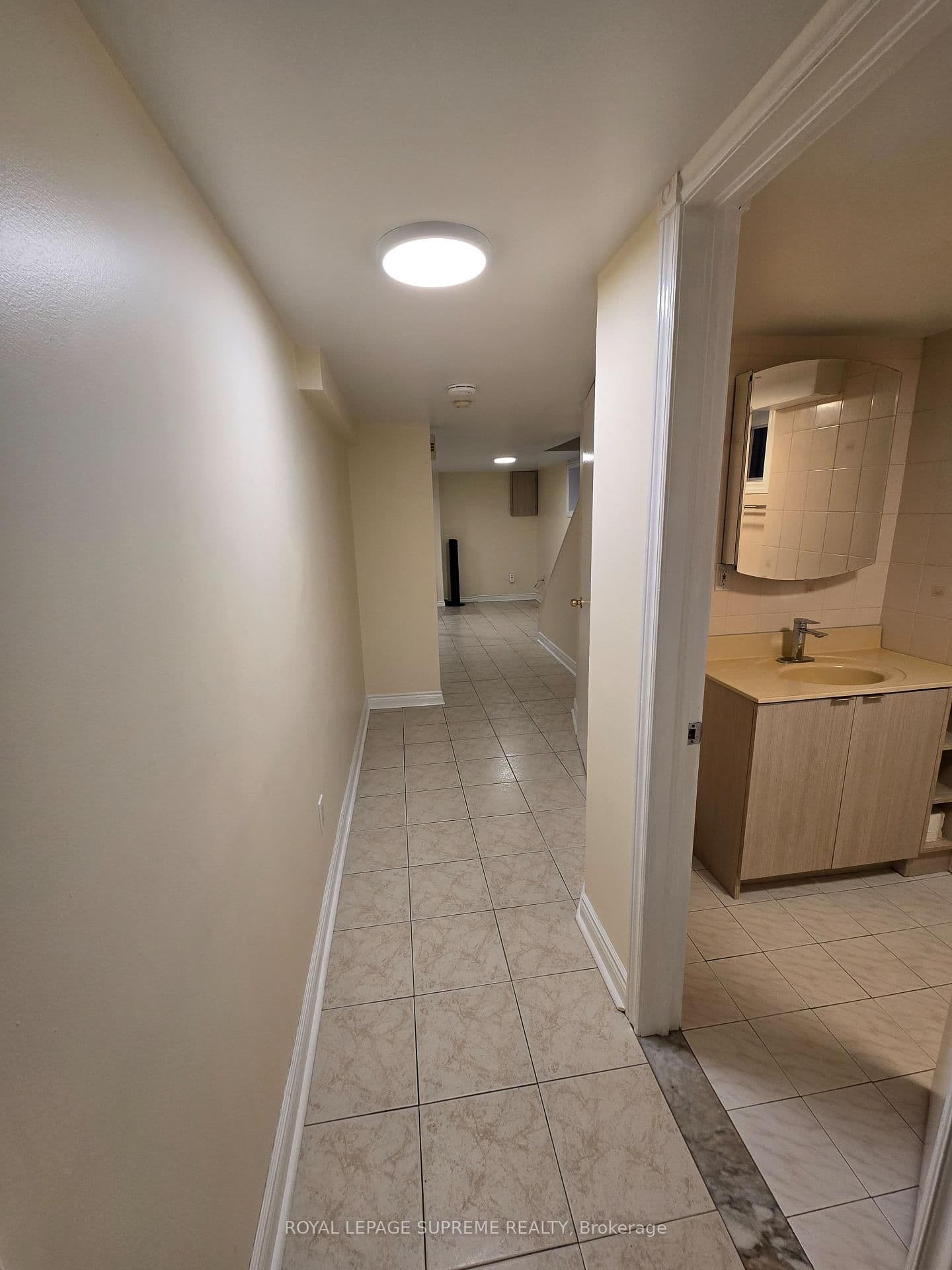 20 Edna Avenue, Unit Lower Level thumbnail 20