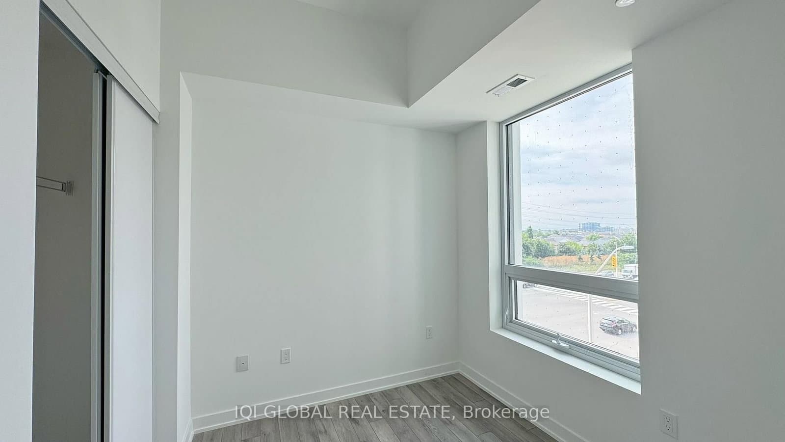 1005 Dundas Street E, Unit 556 thumbnail 18