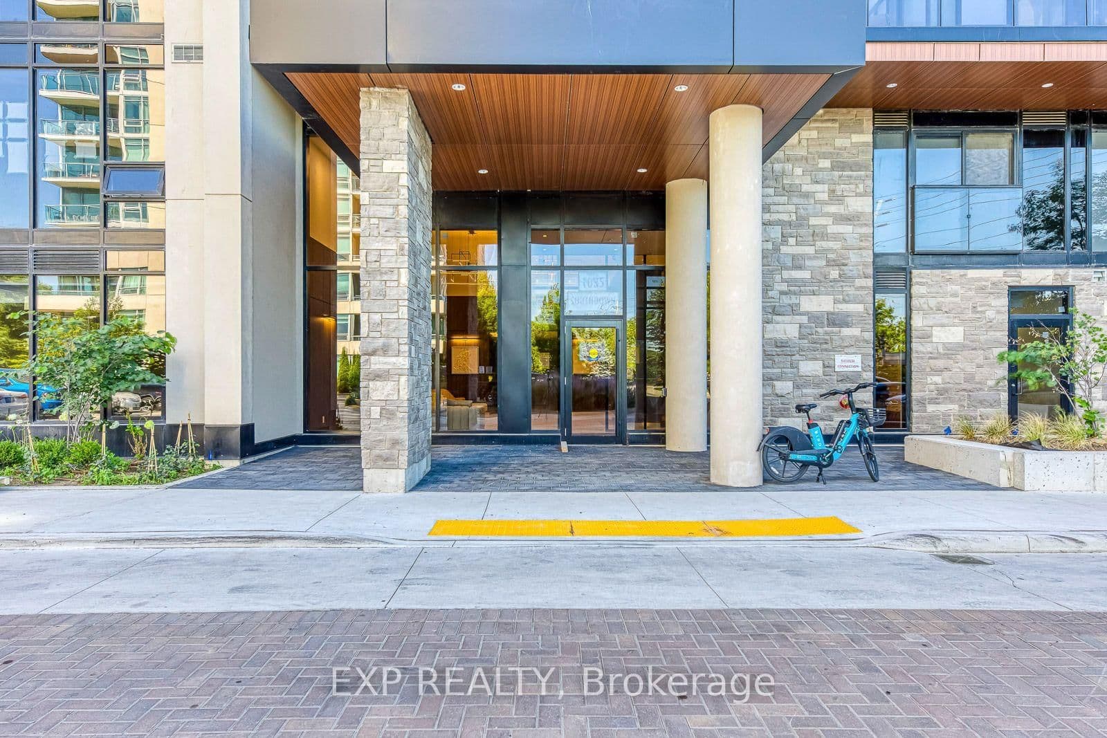 1035 Southdown Road, Unit 1605 thumbnail 2