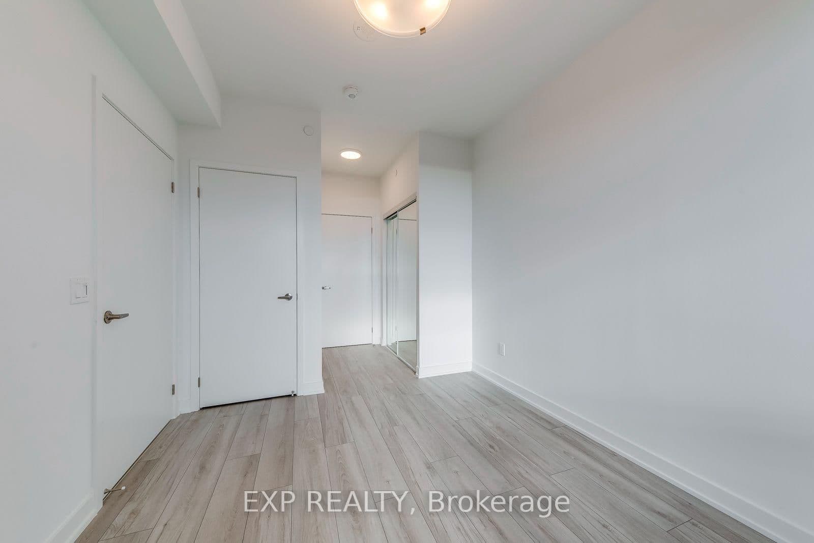 1035 Southdown Road, Unit 1605 thumbnail 20