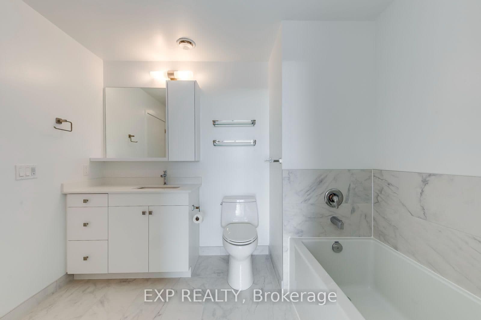 1035 Southdown Road, Unit 1605 thumbnail 25