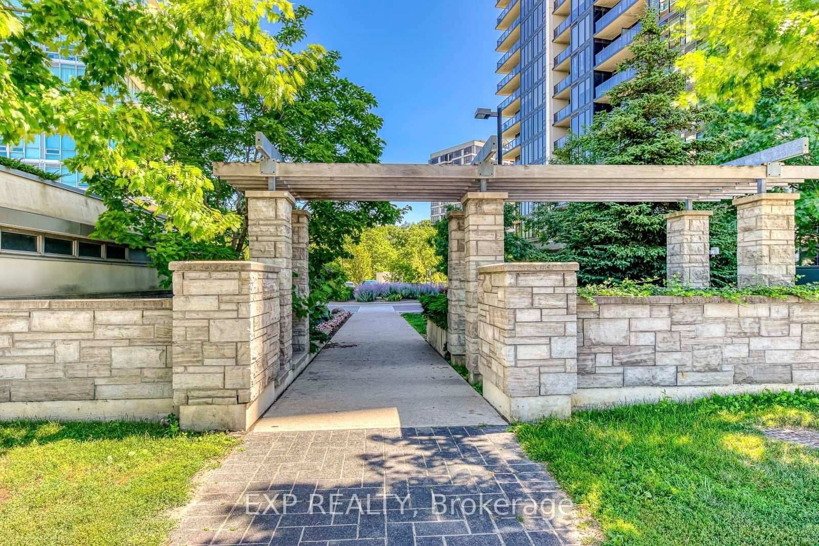1035 Southdown Road, Unit 1605 thumbnail 32