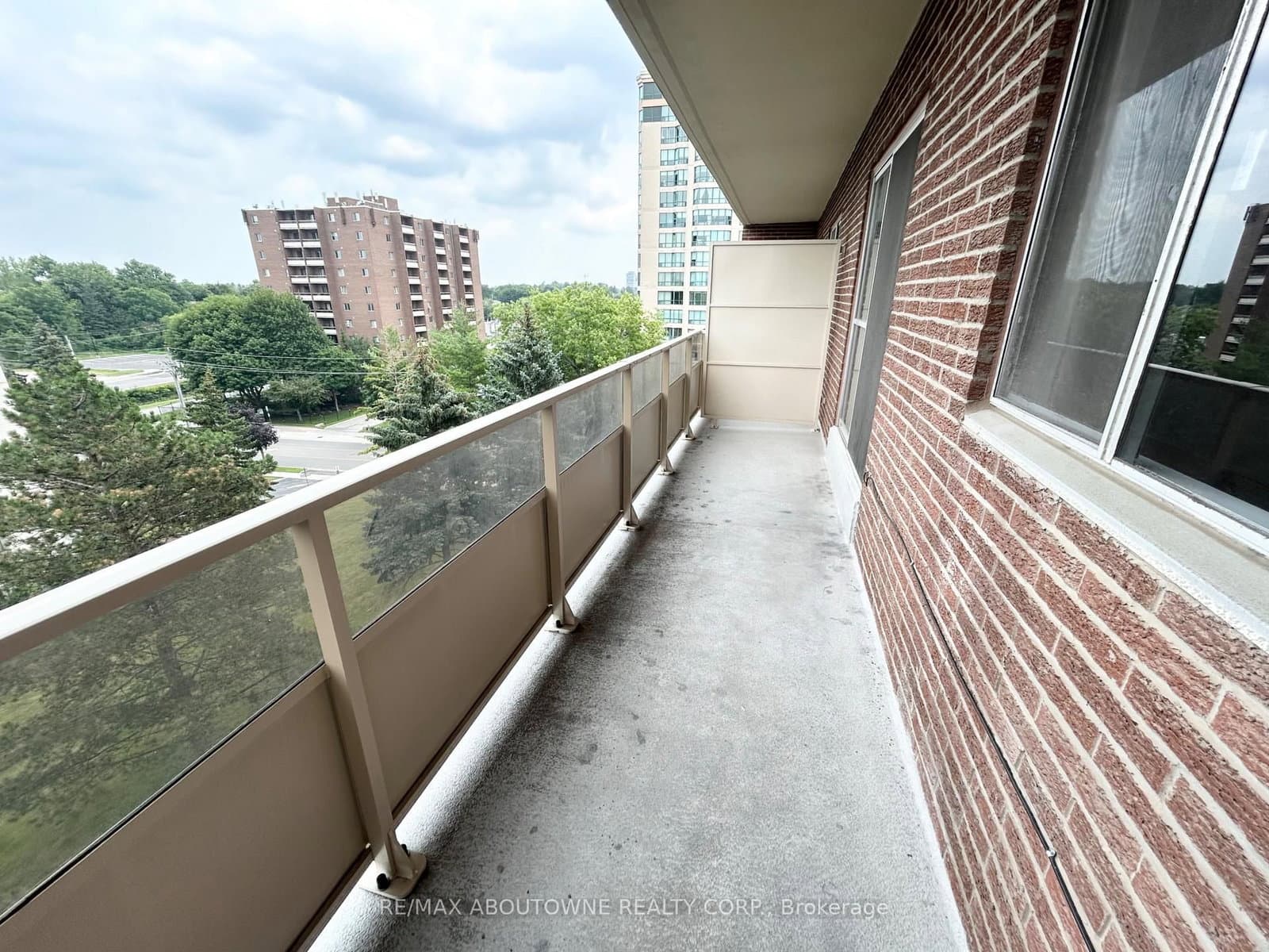 101 Millside Drive, Unit 607 thumbnail 12