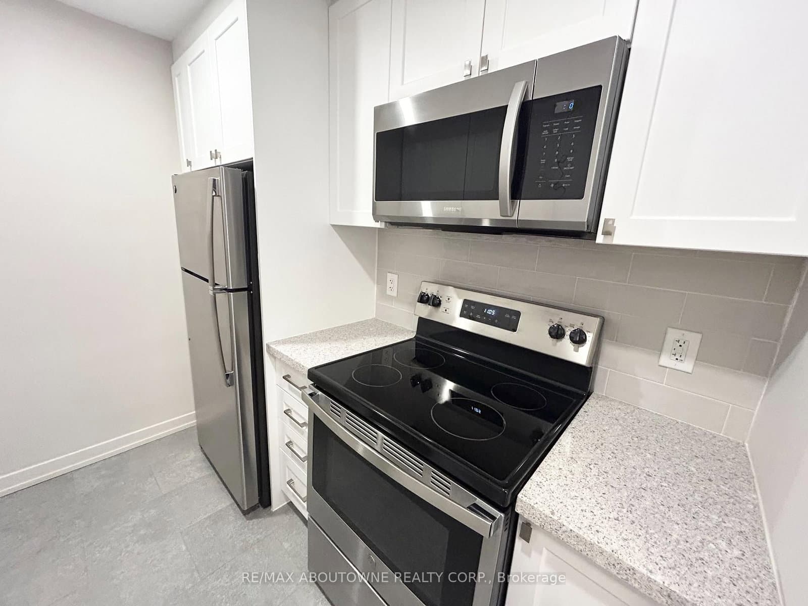 101 Millside Drive, Unit 607 thumbnail 6