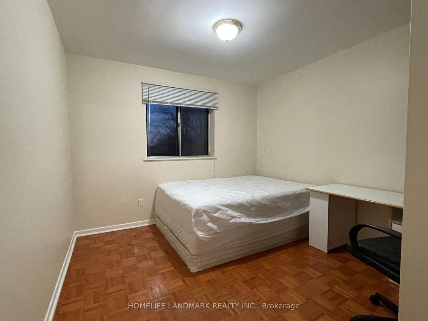 3025 the credit woodlands, Unit 307 thumbnail 8