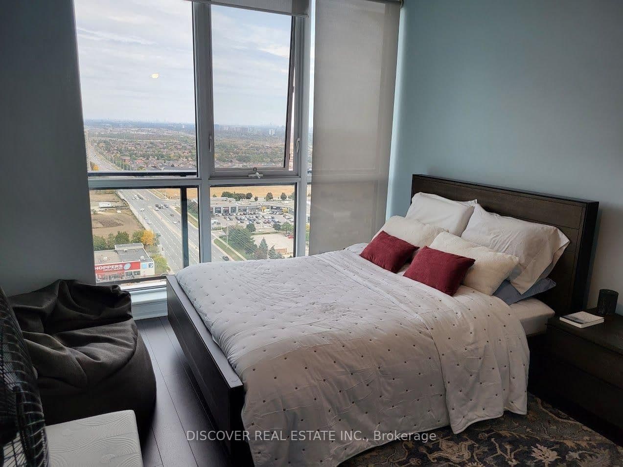 55 Eglinton Avenue W, Unit 2402 thumbnail 11