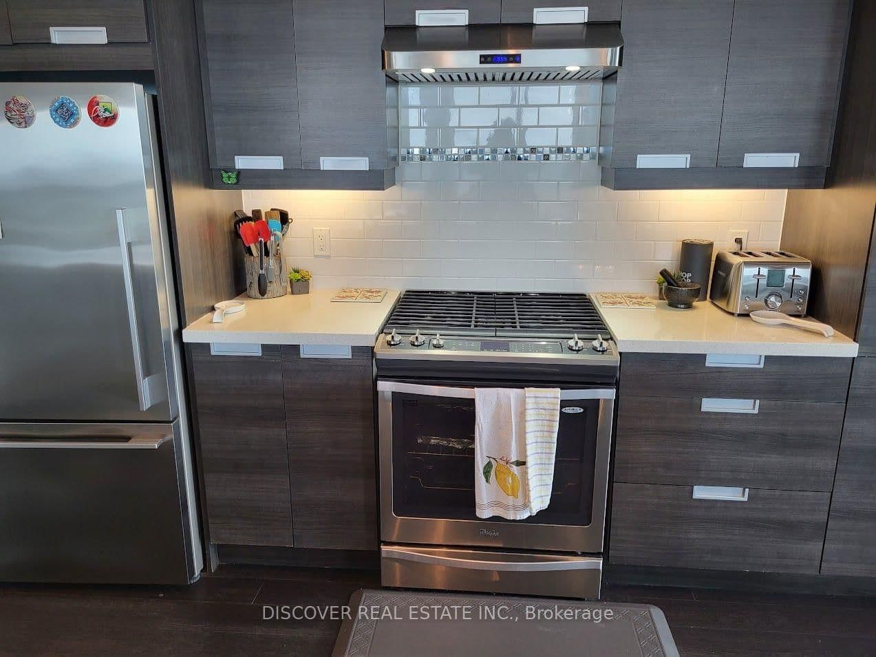 55 Eglinton Avenue W, Unit 2402 thumbnail 23