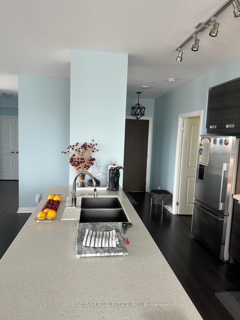 55 Eglinton Avenue W, Unit 2402 thumbnail 25