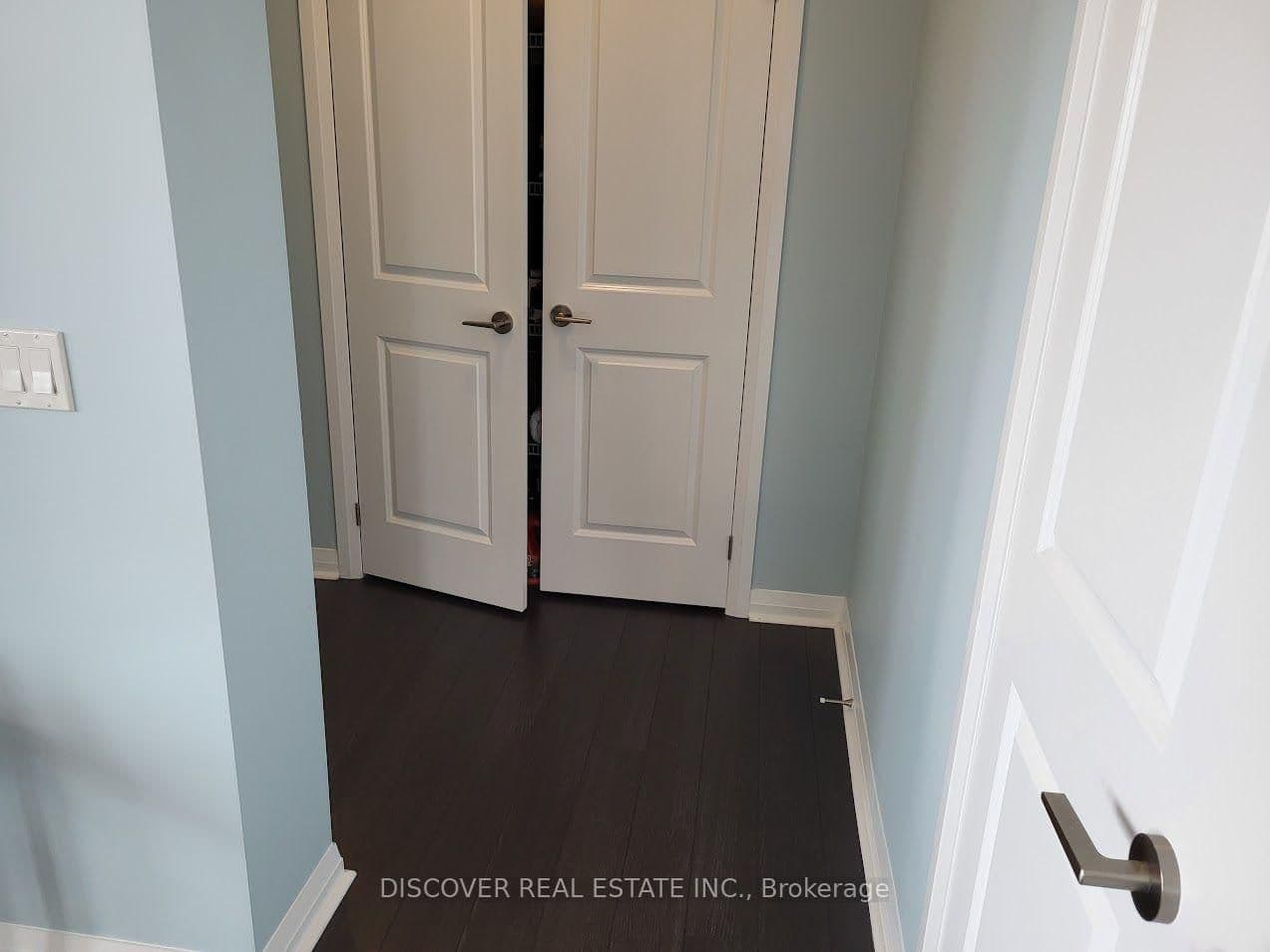 55 Eglinton Avenue W, Unit 2402 thumbnail 26