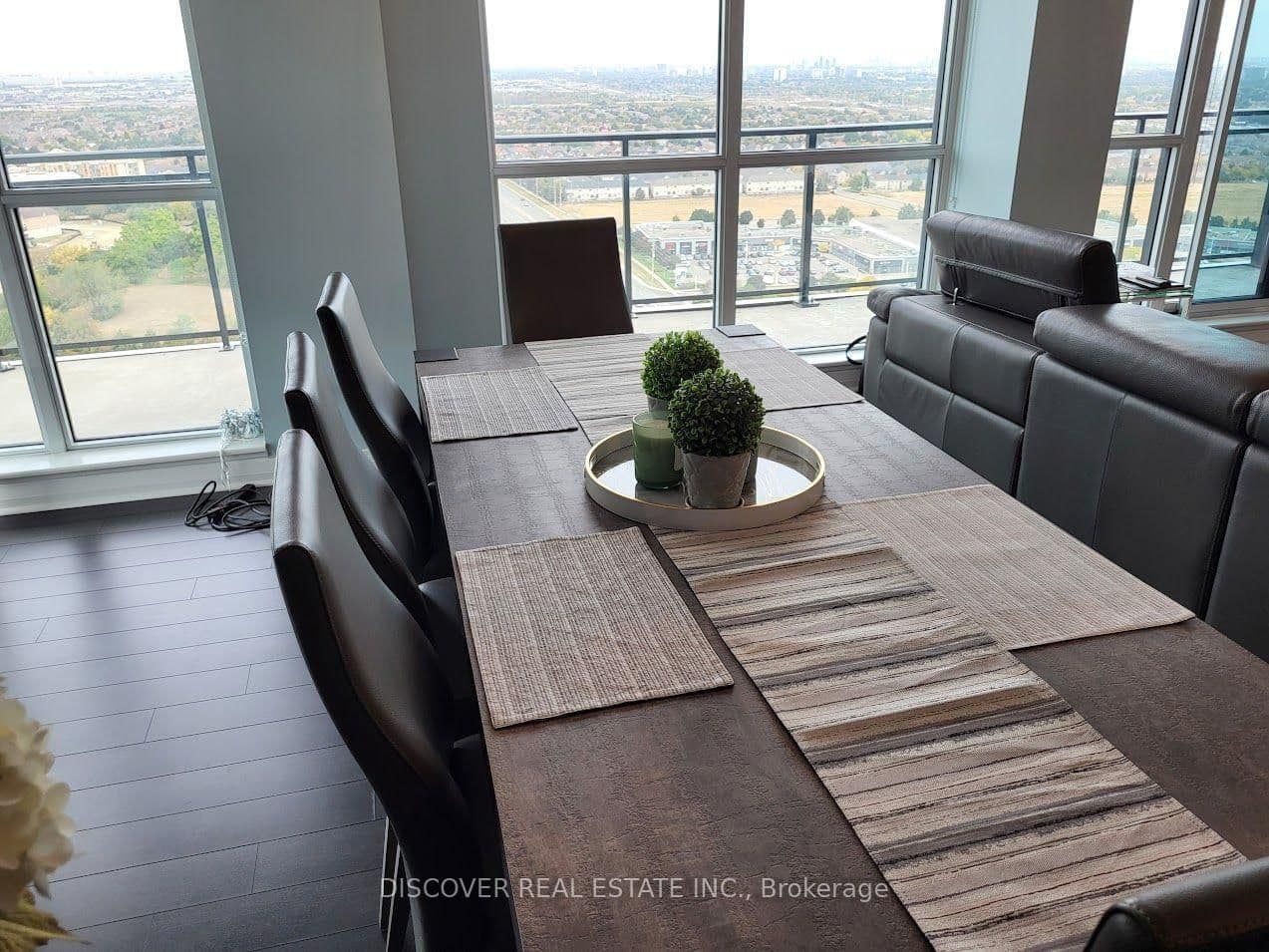 55 Eglinton Avenue W, Unit 2402 thumbnail 31