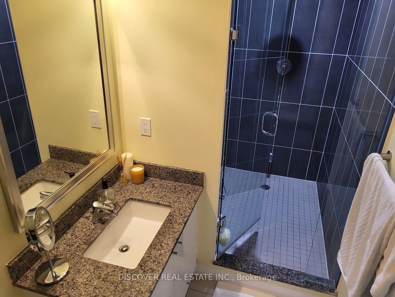 55 Eglinton Avenue W, Unit 2402 thumbnail 6