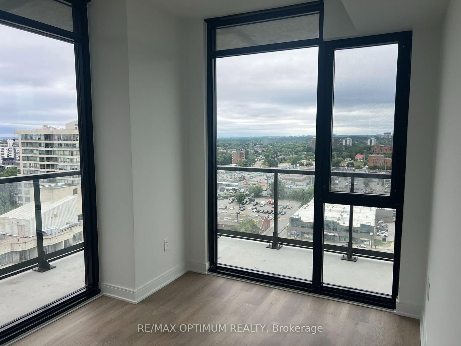 86 Dundas Street E, Unit 1516 thumbnail 14