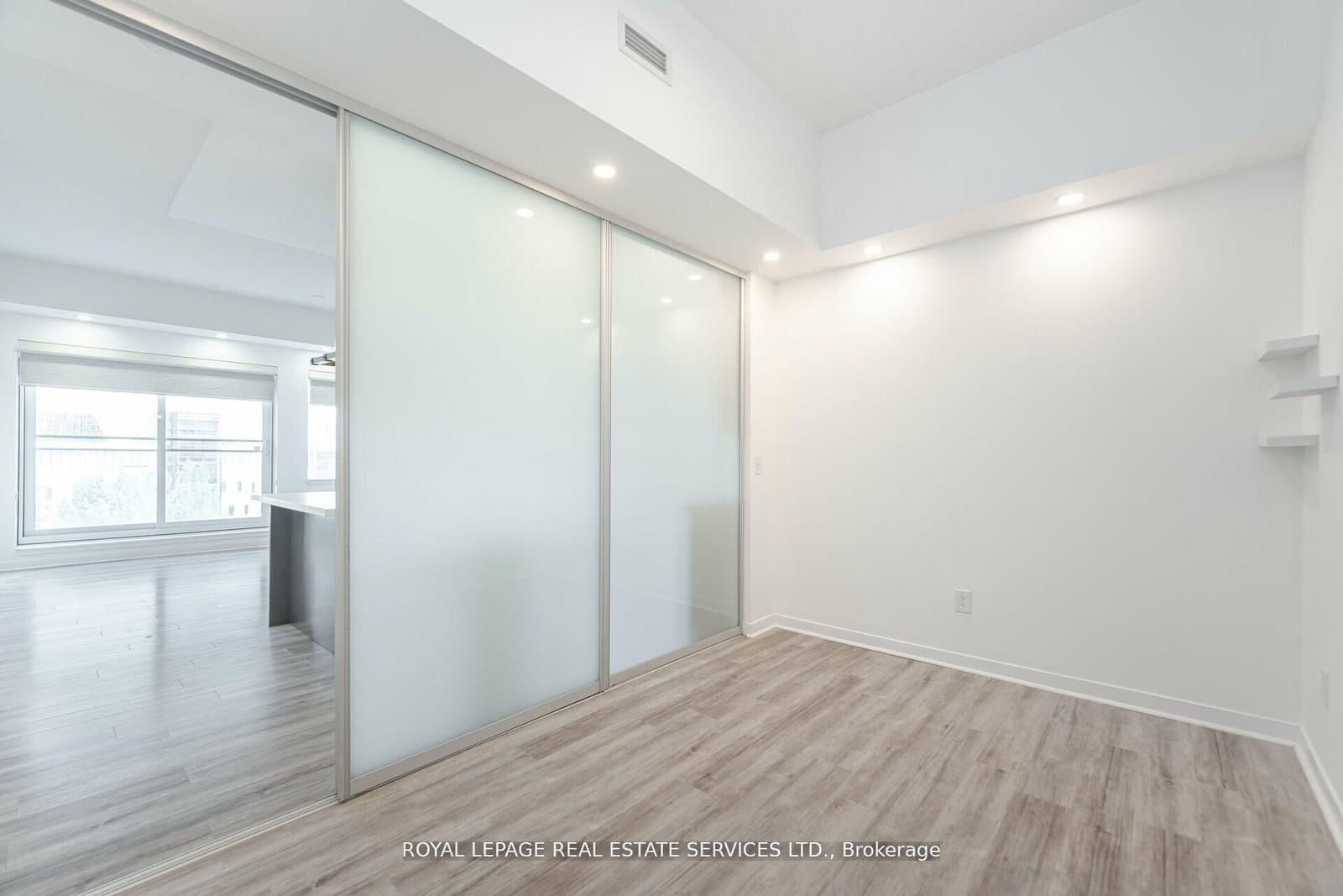 360 Square One Drive, Unit 602 thumbnail 26
