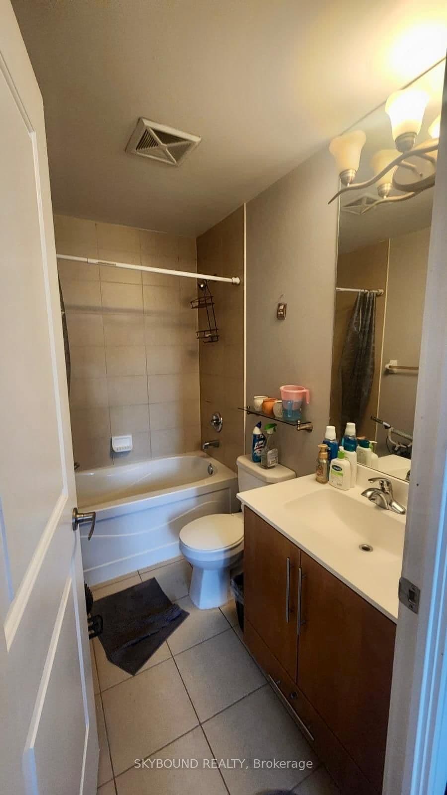 330 Burnhamthorpe Road W, Unit 1404 thumbnail 14