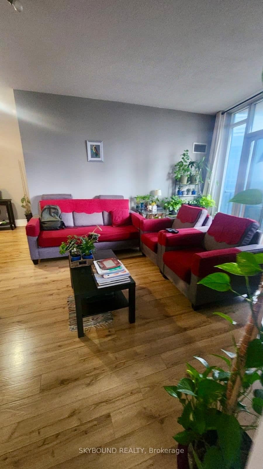 330 Burnhamthorpe Road W, Unit 1404 thumbnail 6