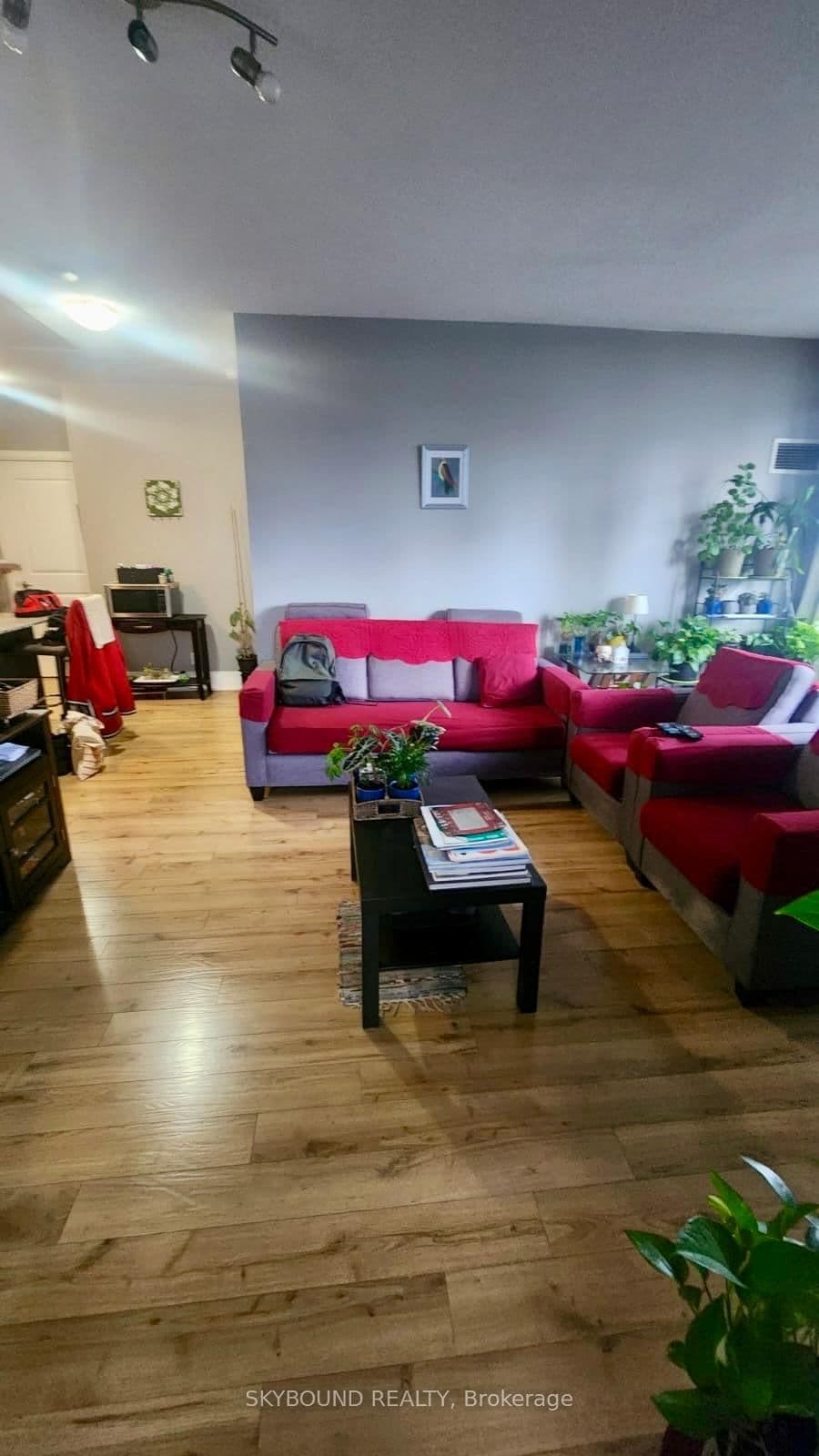 330 Burnhamthorpe Road W, Unit 1404 thumbnail 9