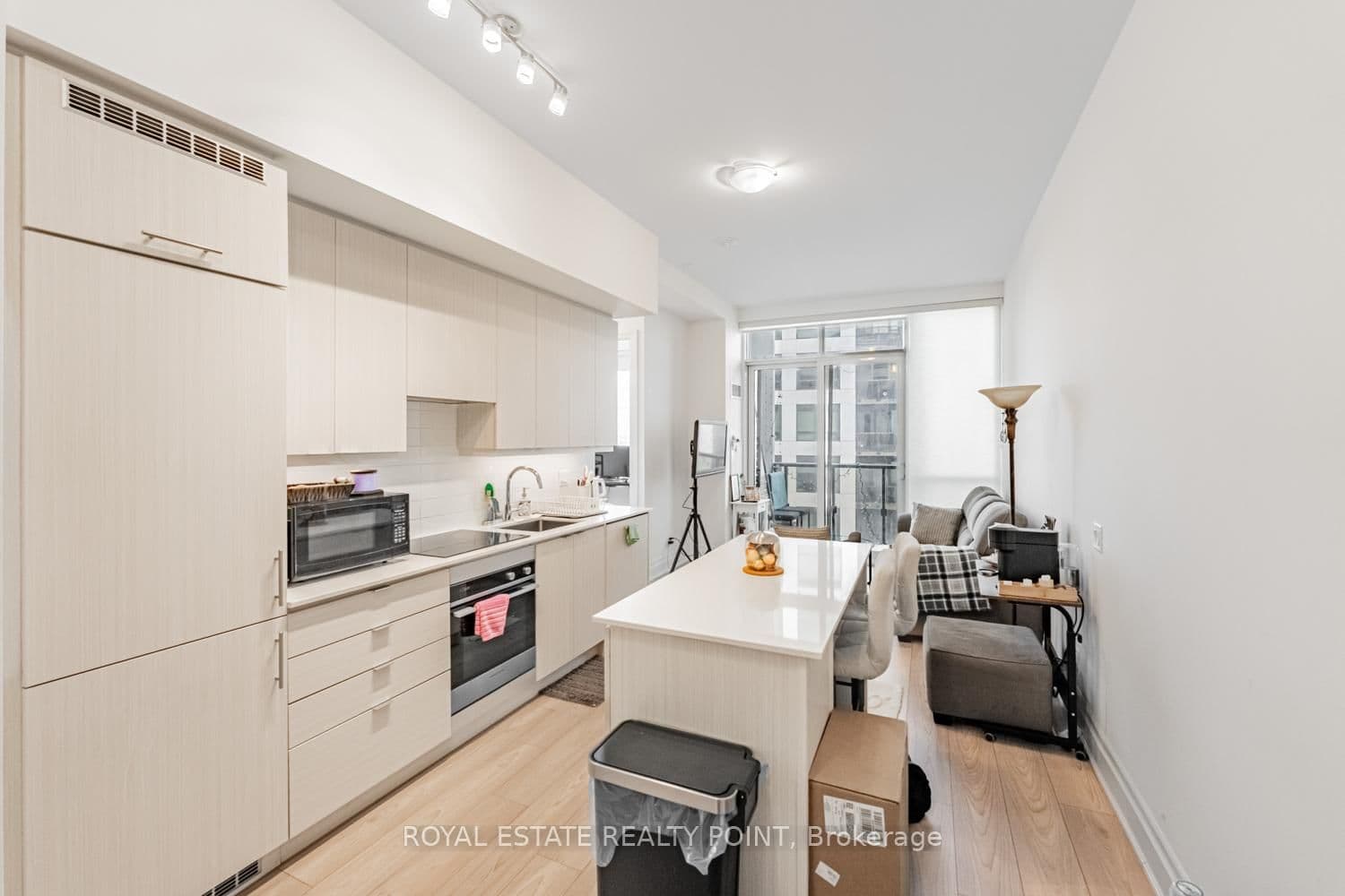 36 Elm Drive W, Unit PH-02 thumbnail 7
