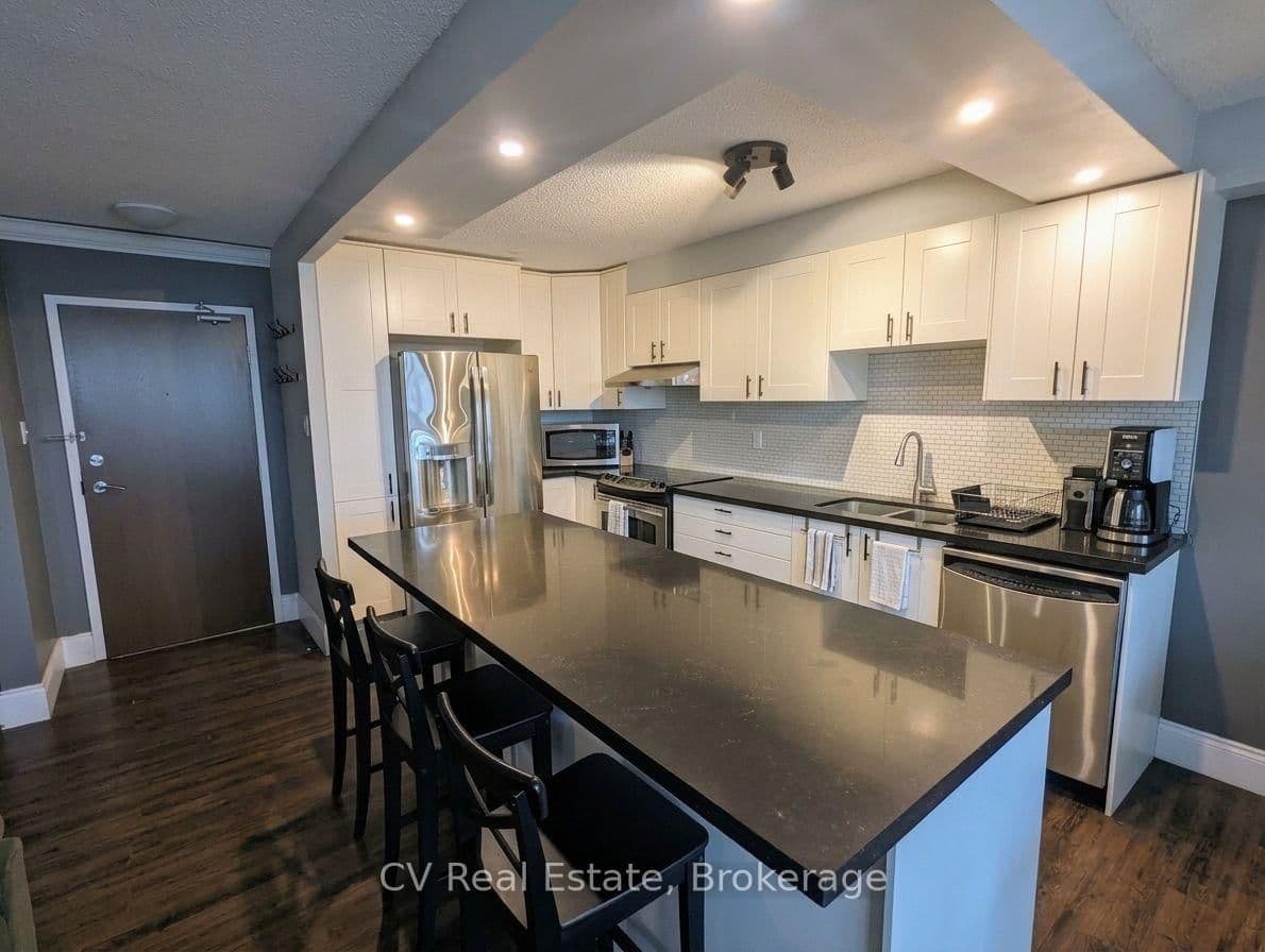 135 Marlee Avenue, Unit 1204 thumbnail 2