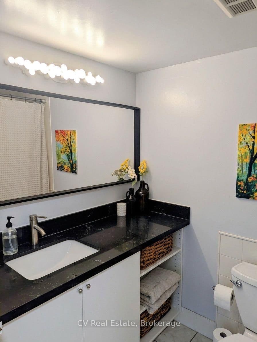 135 Marlee Avenue, Unit 1204 thumbnail 9