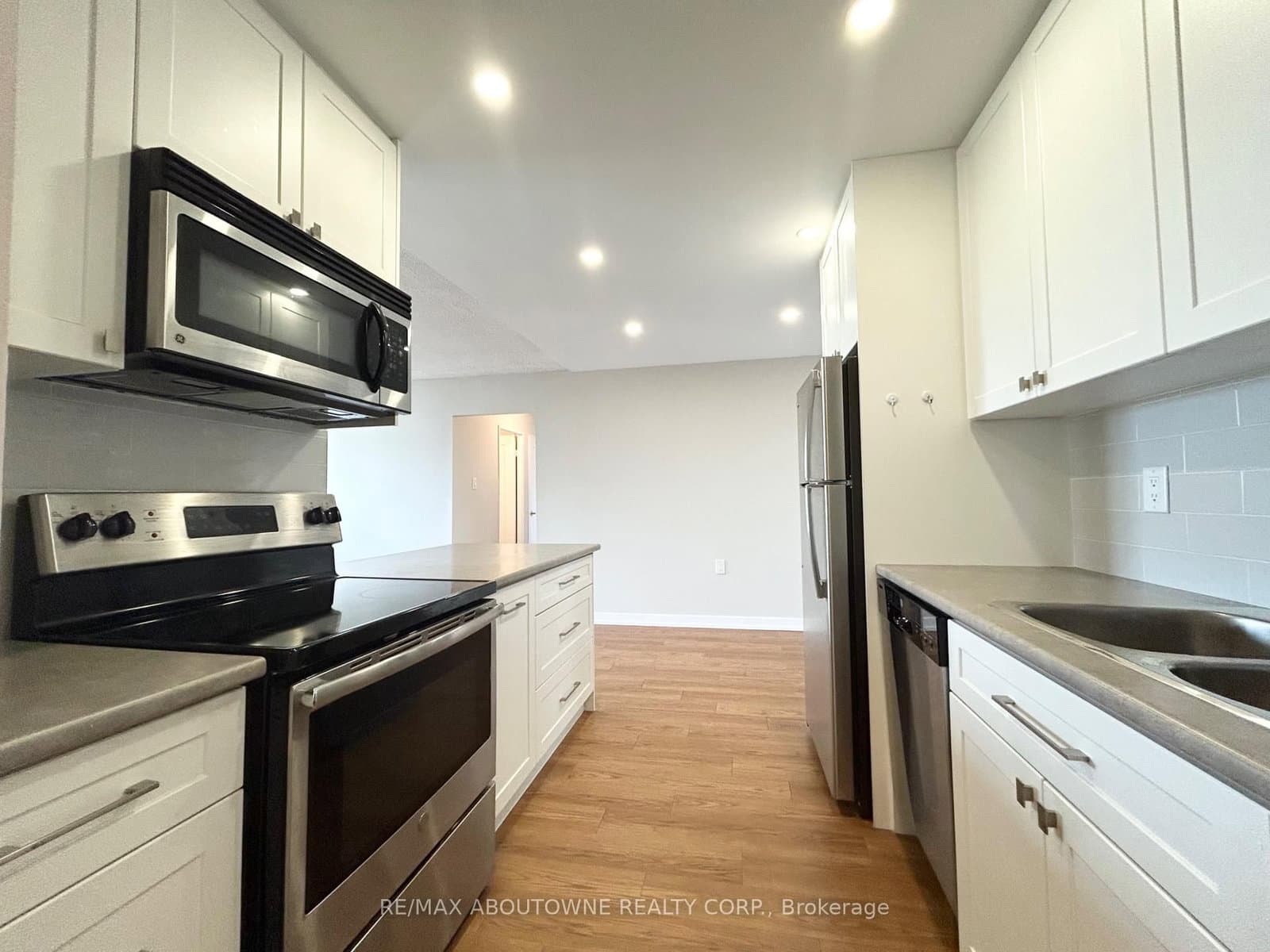 82 Millside Drive, Unit 904 thumbnail 4
