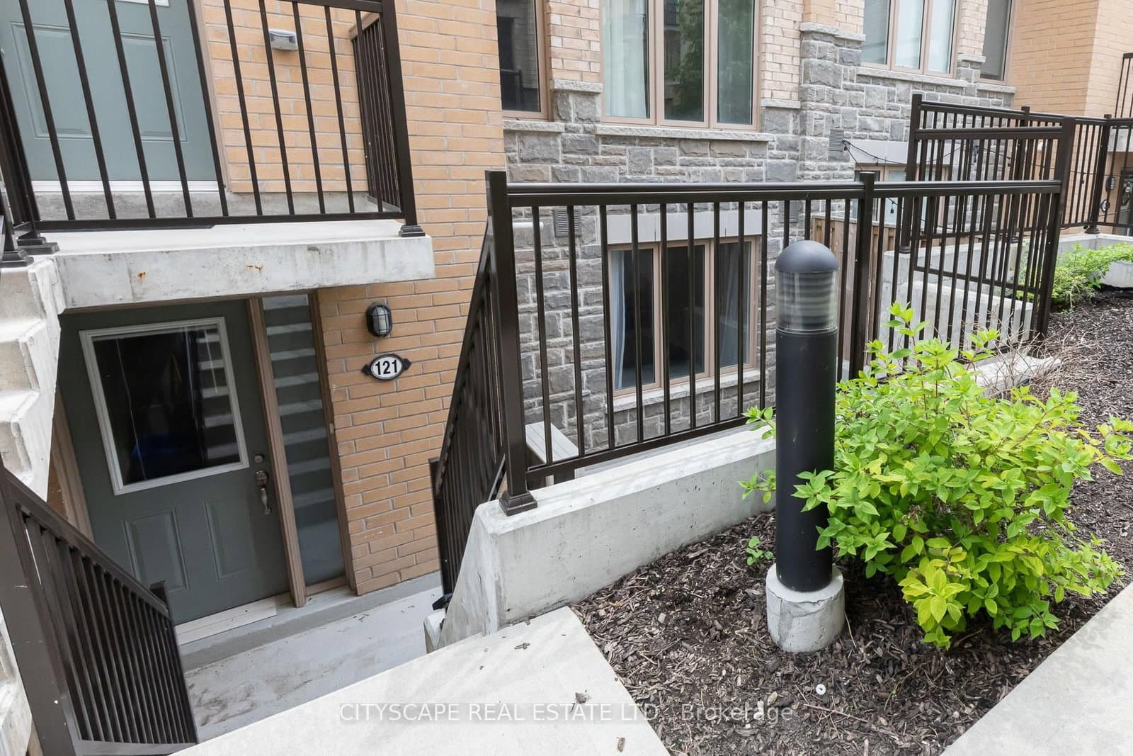 9 Foundry Avenue, Unit 115 - Image 1