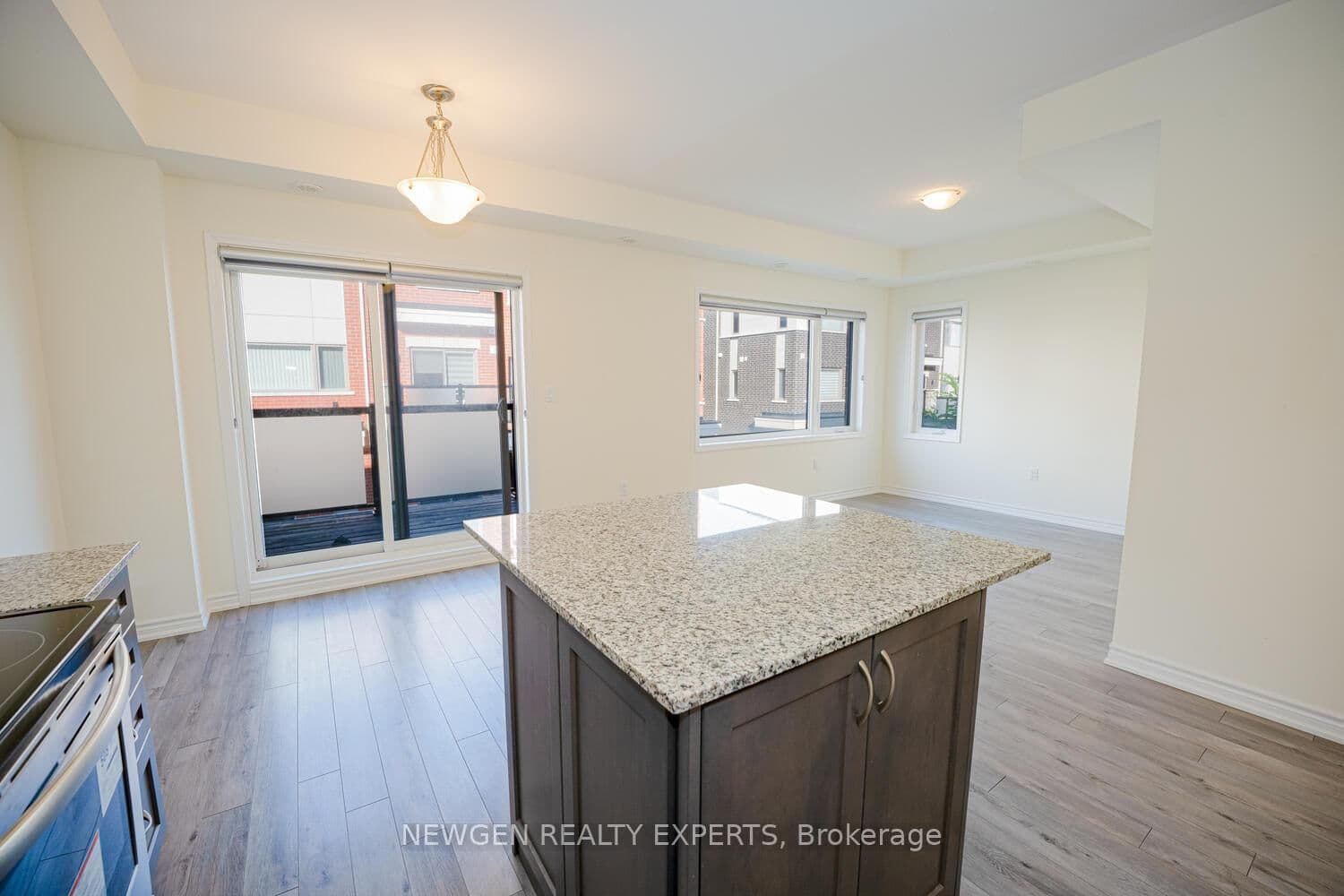 240 Lagerfeld Drive, Unit 13 thumbnail 7