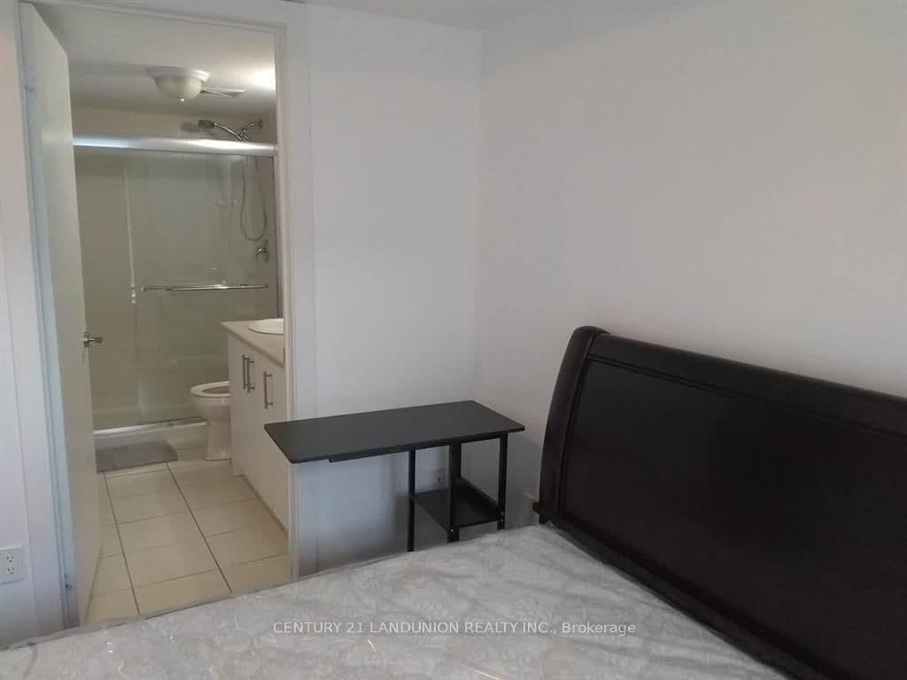 2063 Weston Road, Unit 14 thumbnail 10