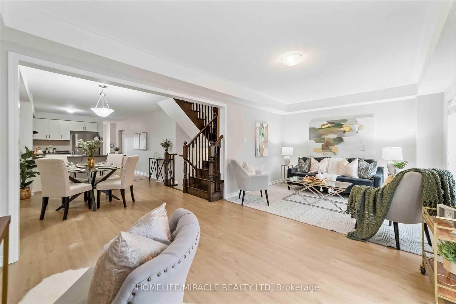 21 Donlamont Circle thumbnail 8