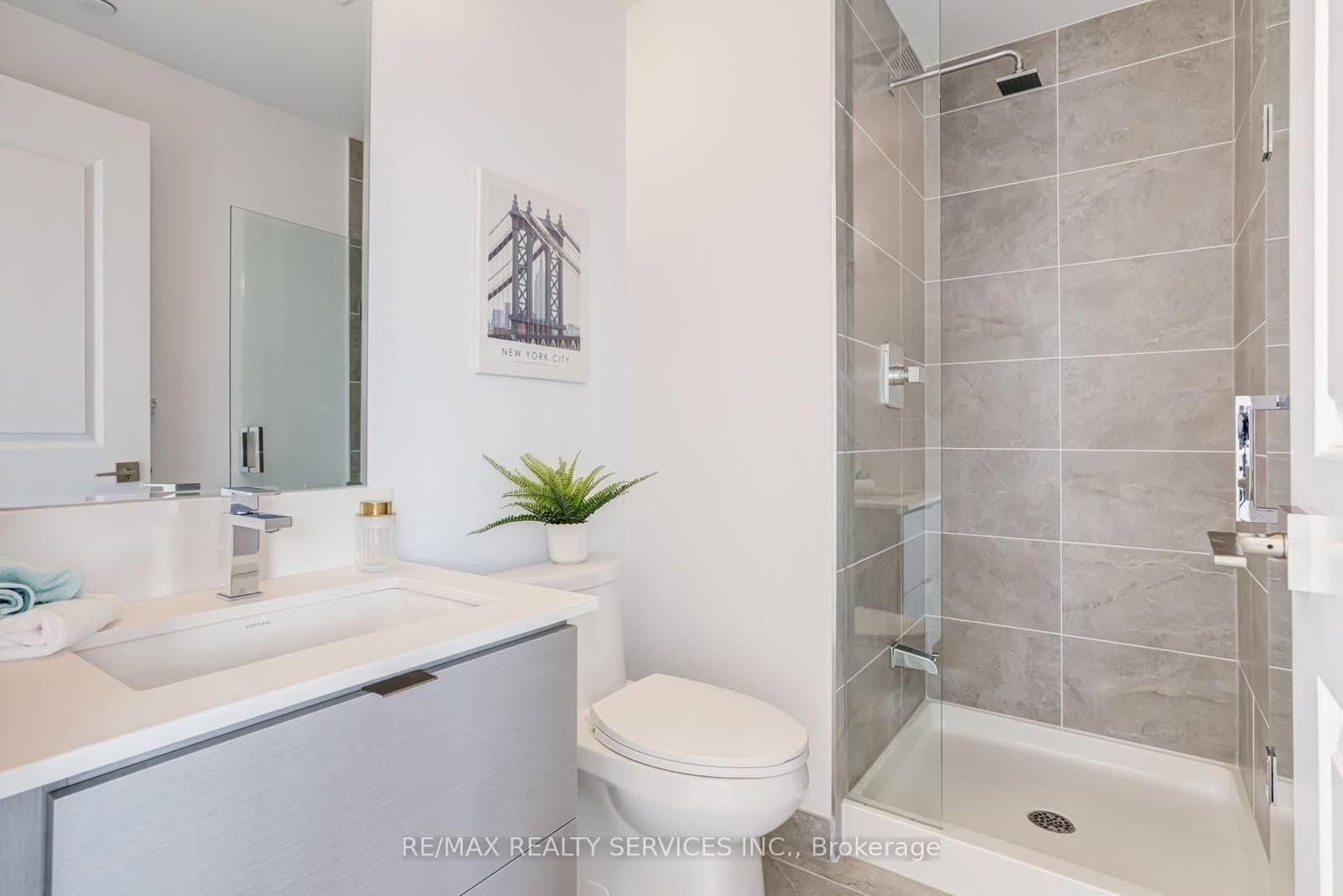 36 Elm Drive, Unit 2909 thumbnail 29