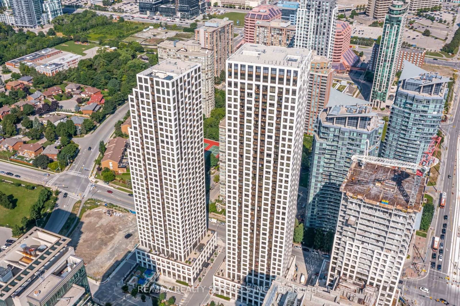 36 Elm Drive, Unit 2909 thumbnail 49