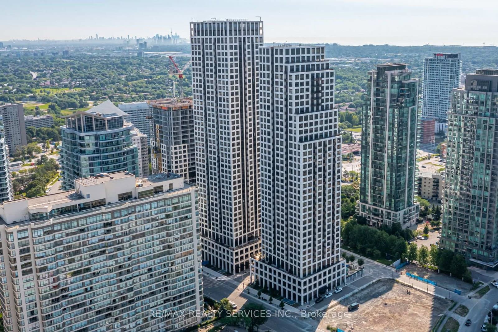 36 Elm Drive, Unit 3507 thumbnail 3