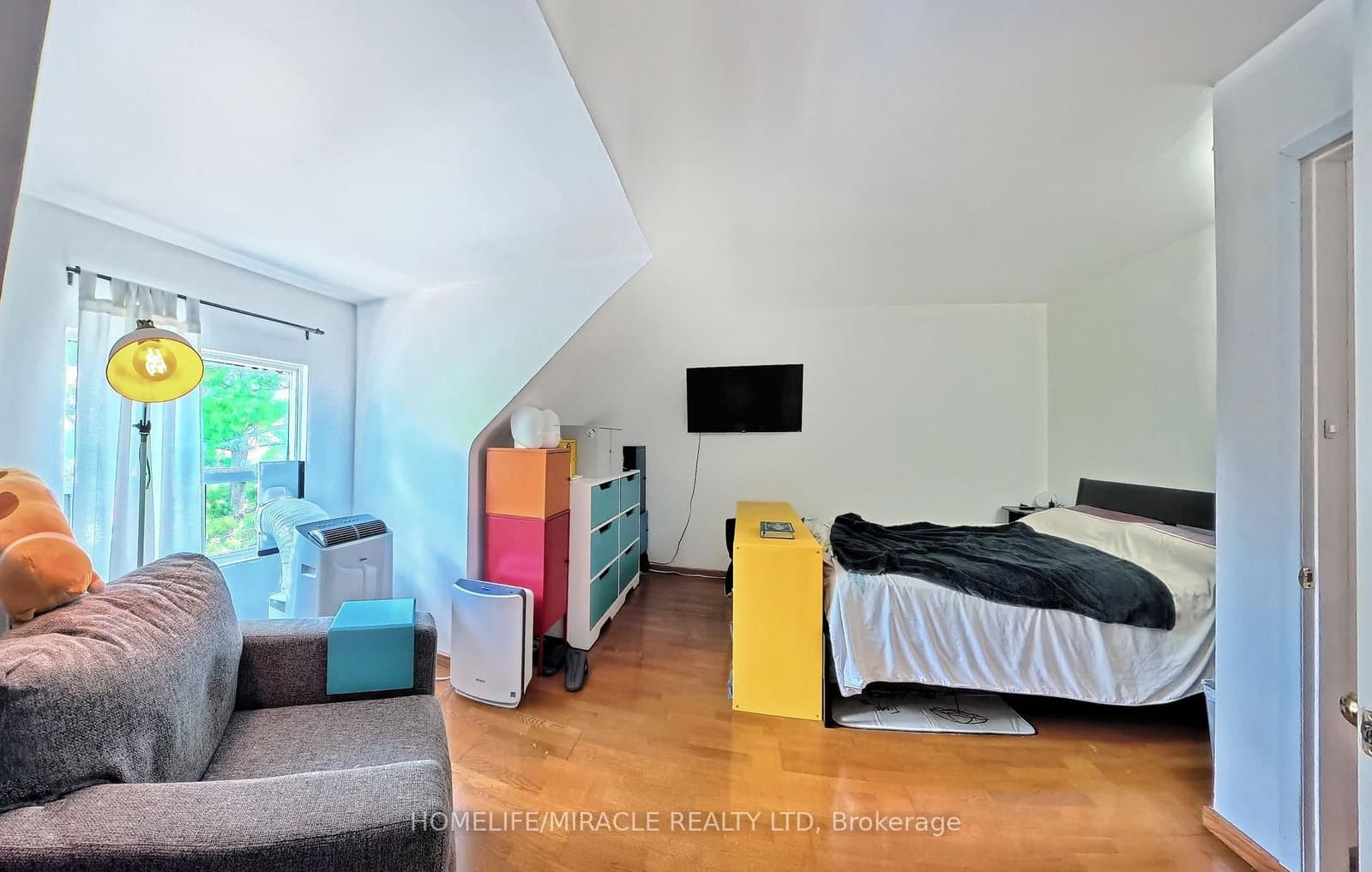 121 Medland Street thumbnail 21