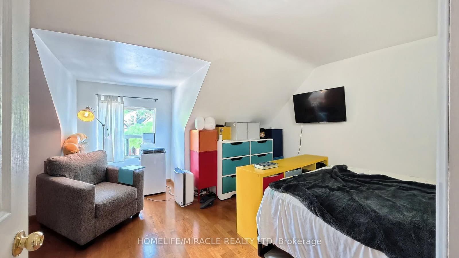 121 Medland Street thumbnail 22