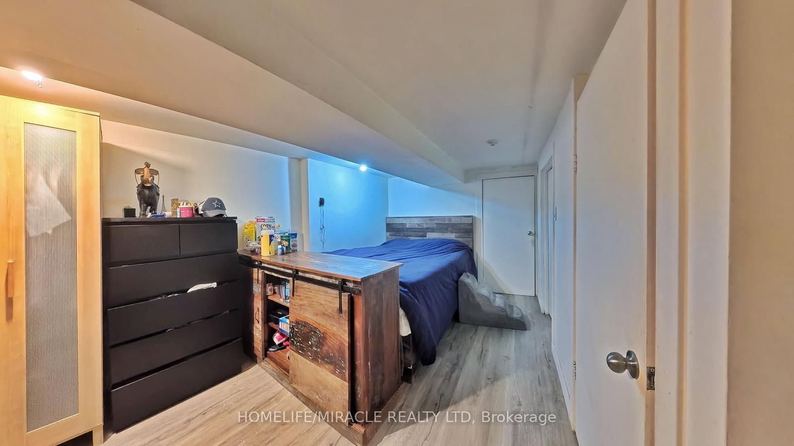 121 Medland Street thumbnail 38