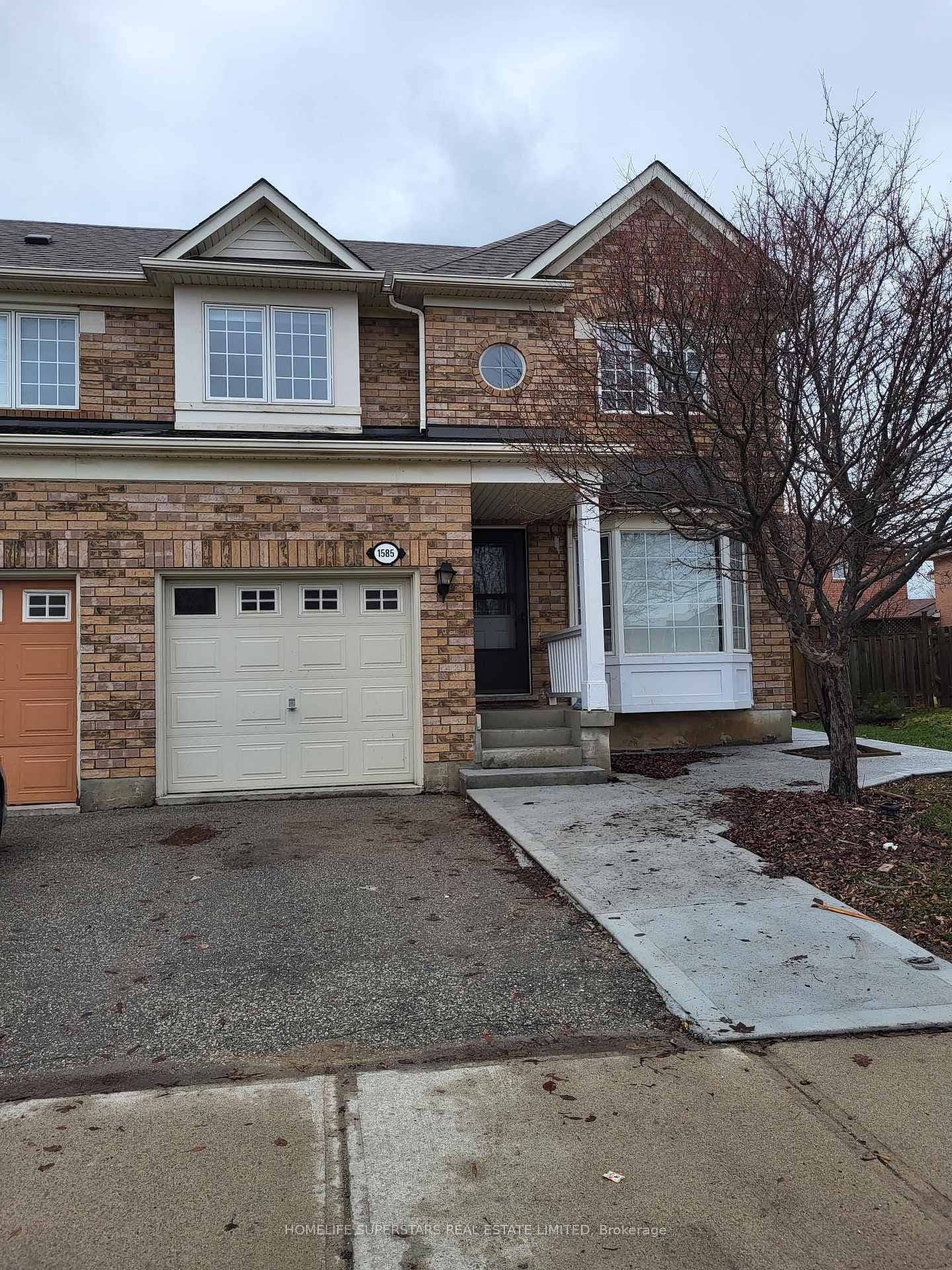 1585 Gowling Terrace - Image 1
