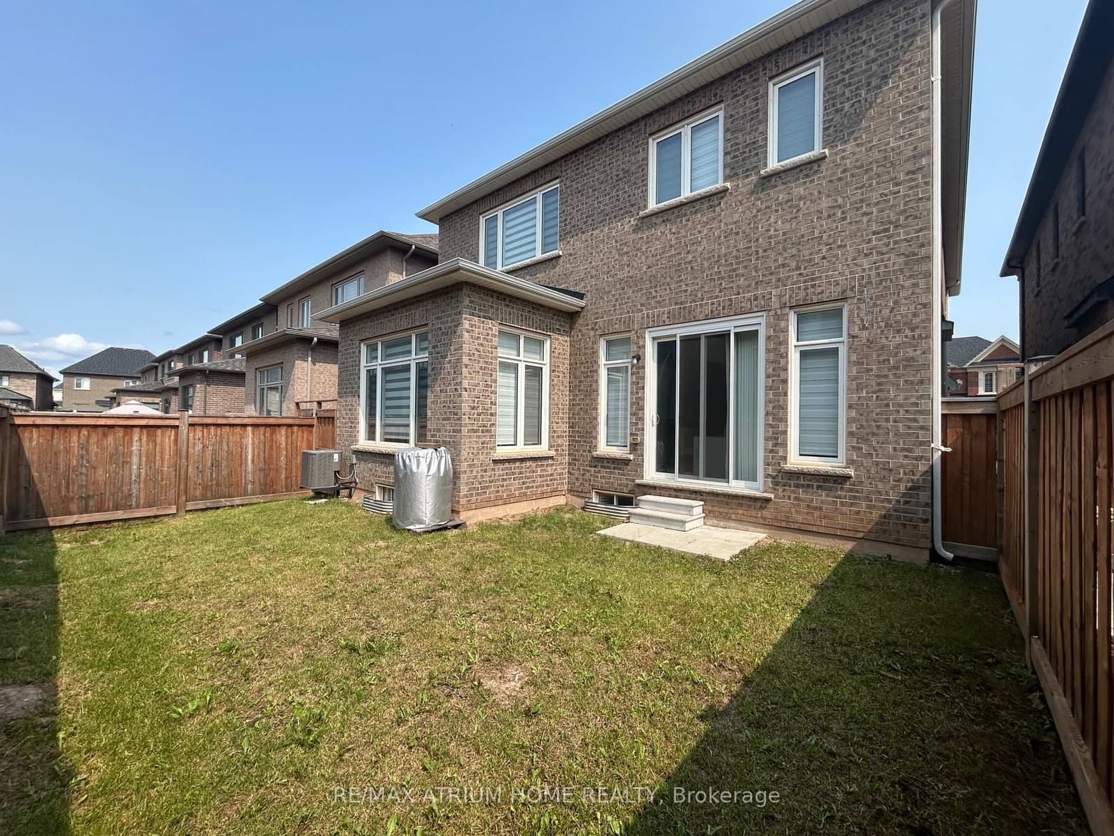 75 Carnegie Drive thumbnail 22