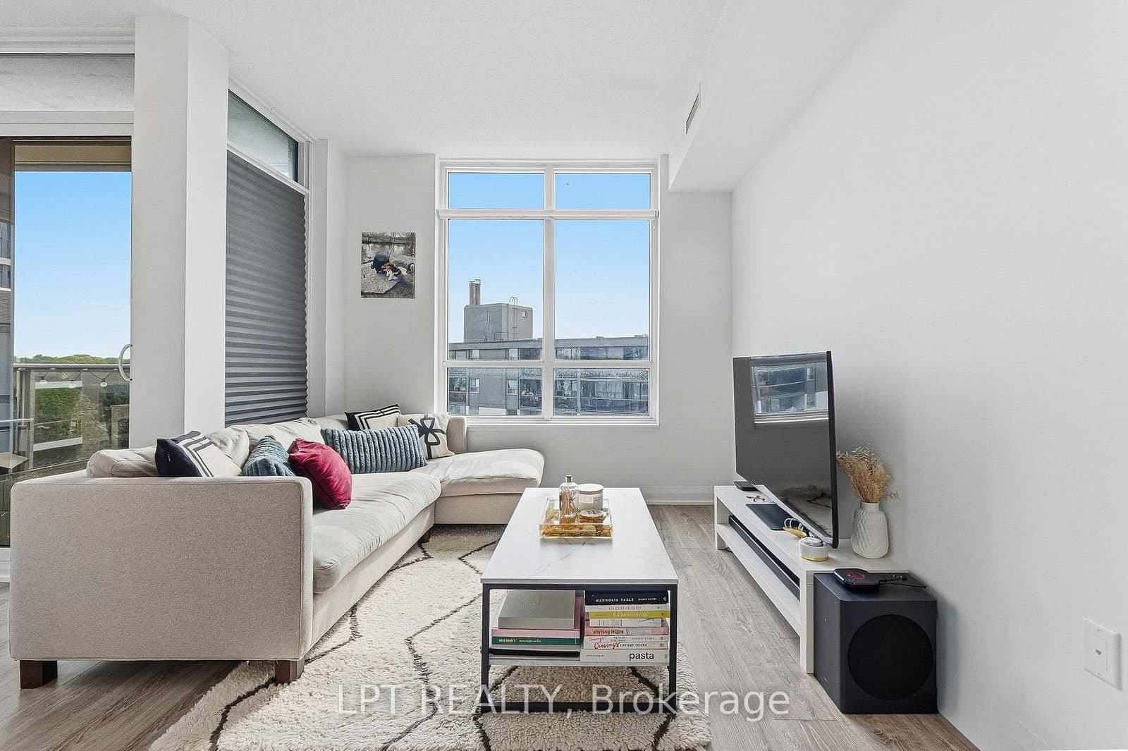10 Gibbs Road, Unit 709 thumbnail 17