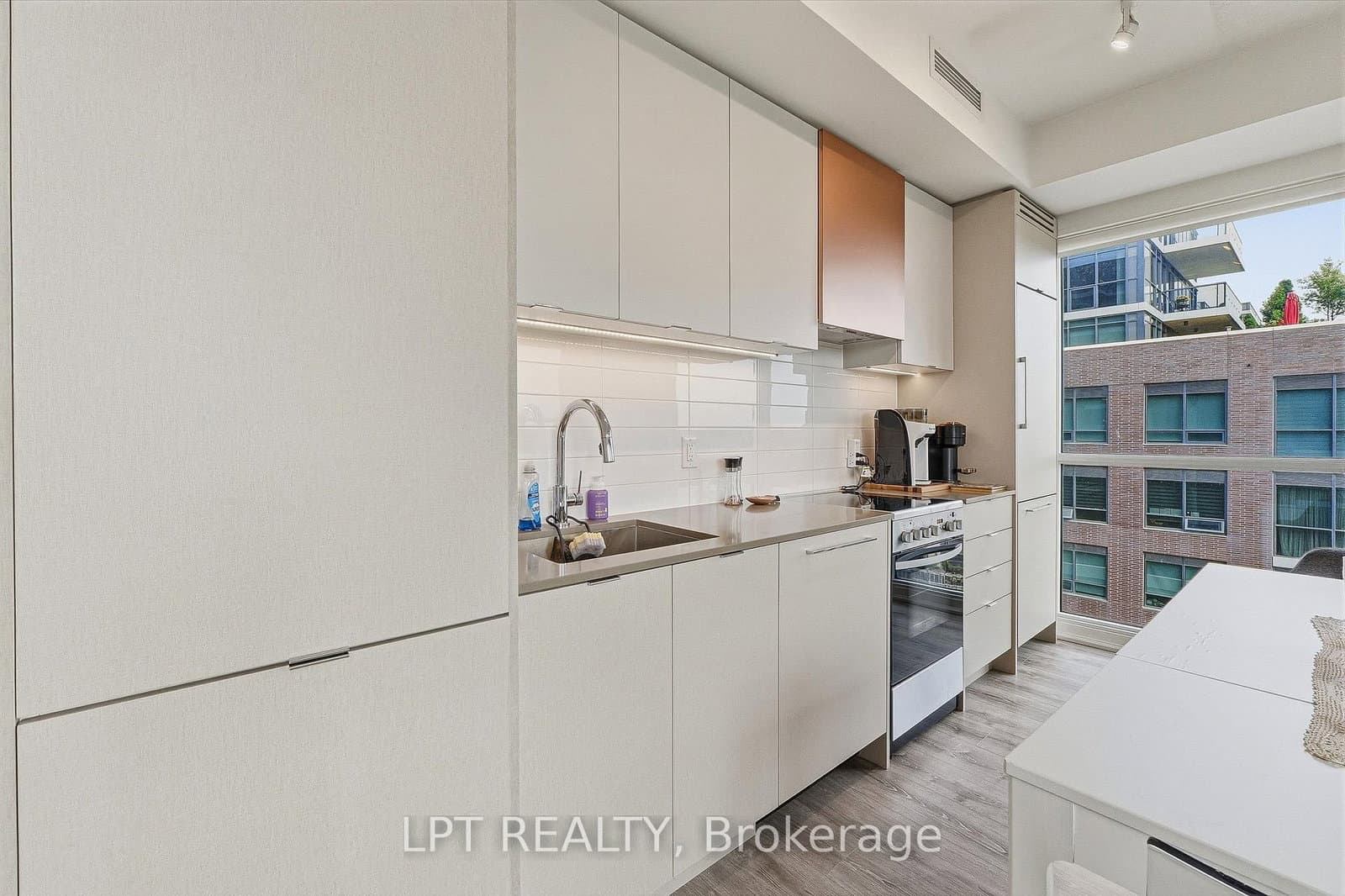 10 Gibbs Road, Unit 709 thumbnail 19