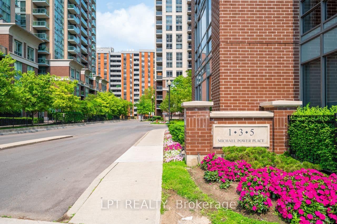 1 Michael Power Place, Unit 1513 thumbnail 2