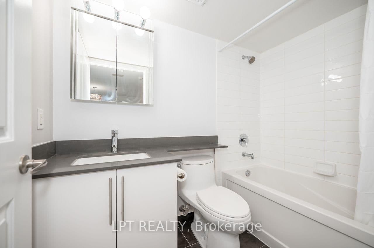1 Michael Power Place, Unit 1513 thumbnail 32