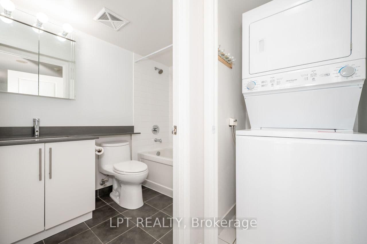 1 Michael Power Place, Unit 1513 thumbnail 33